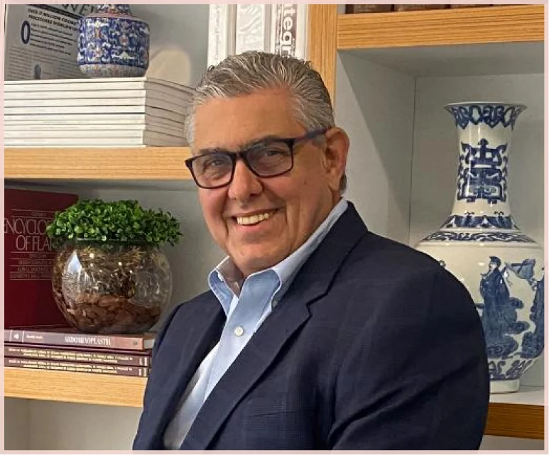 Prof. Dr. Eduardo Daud, cirurgião plástico em São Paulo